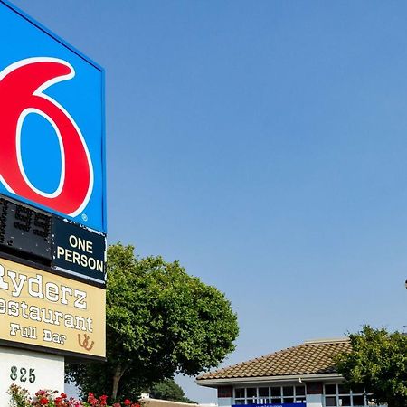 Motel 6 Oakdale, Ca エクステリア 写真