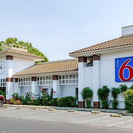 Motel 6 Oakdale, Ca エクステリア 写真