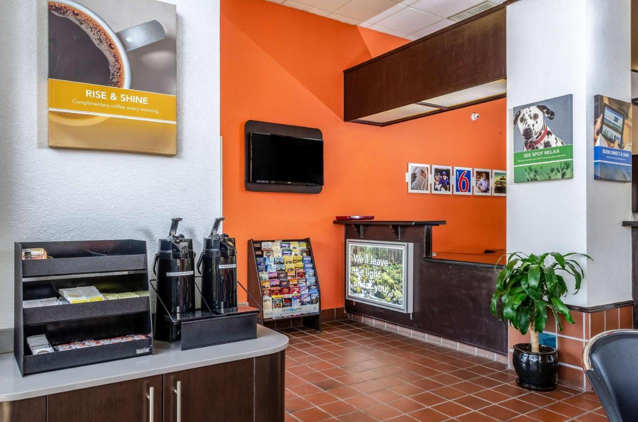 Motel 6 Oakdale, Ca エクステリア 写真