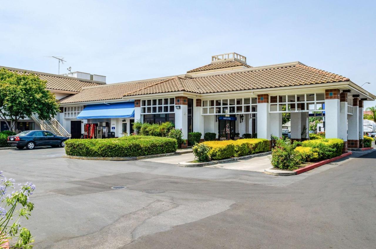 Motel 6 Oakdale, Ca エクステリア 写真