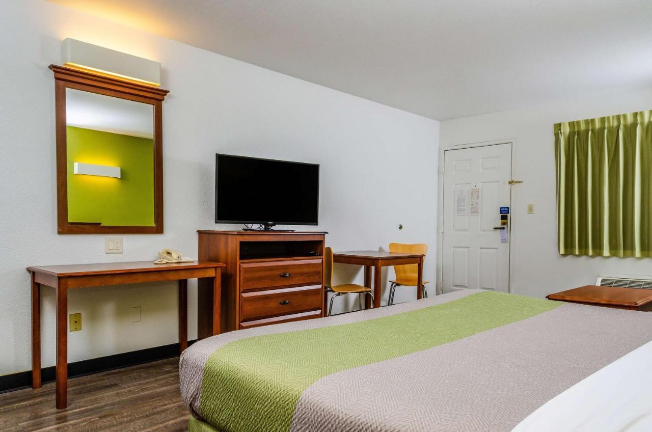 Motel 6 Oakdale, Ca エクステリア 写真
