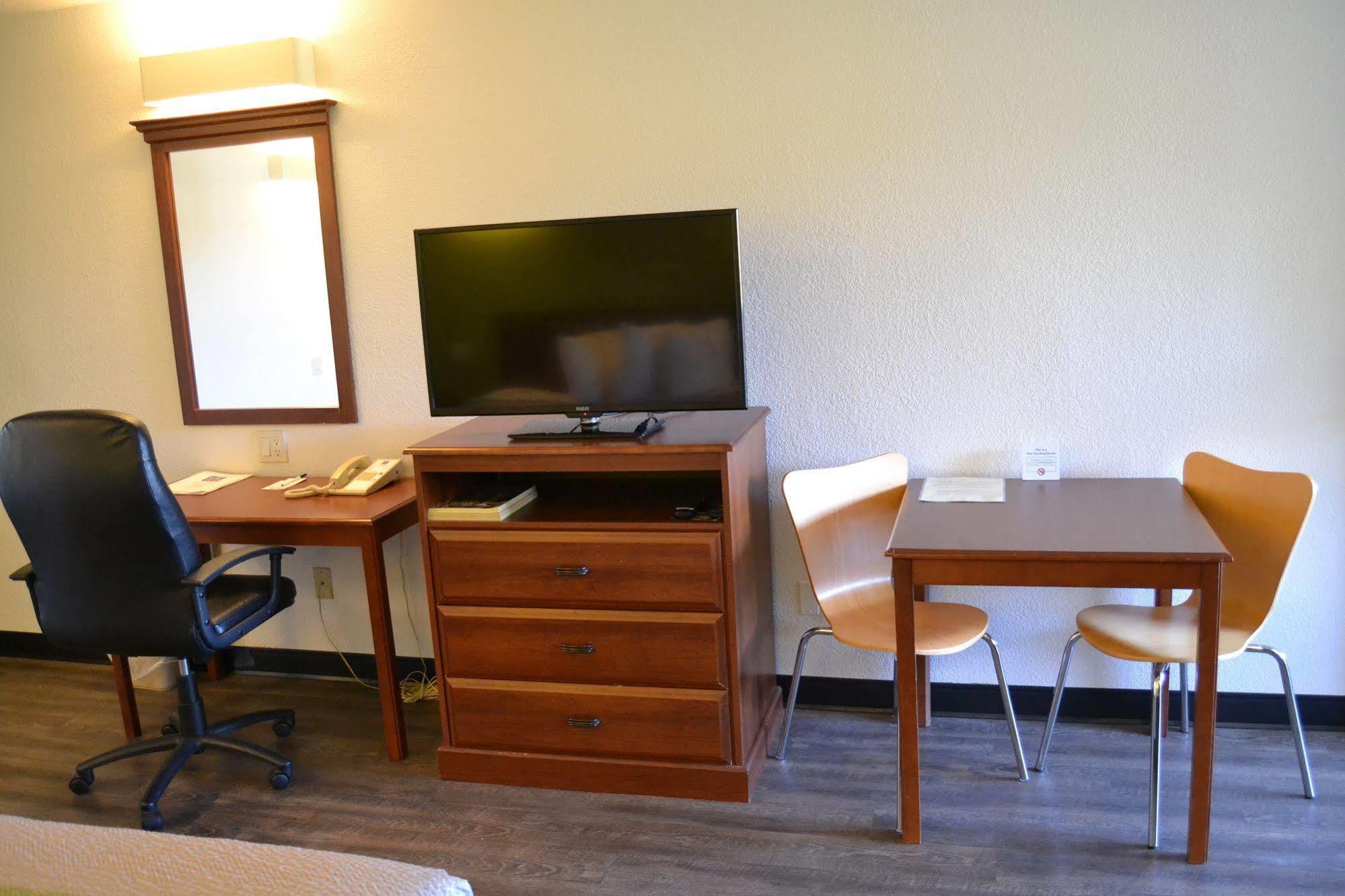 Motel 6 Oakdale, Ca エクステリア 写真