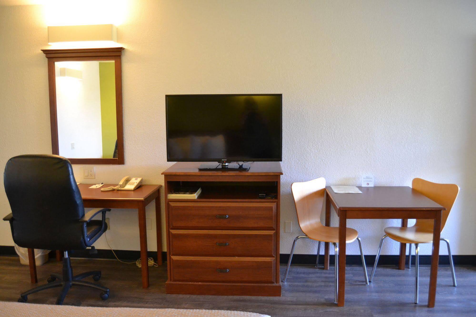 Motel 6 Oakdale, Ca エクステリア 写真