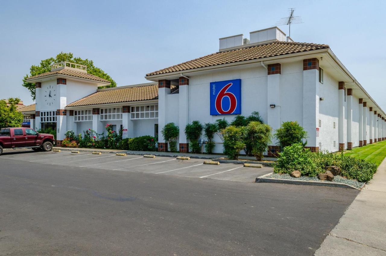 Motel 6 Oakdale, Ca エクステリア 写真
